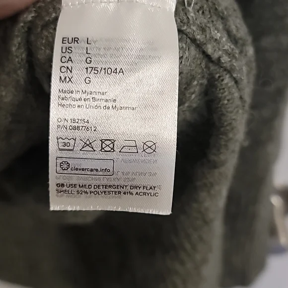 H&M Sweater - Picture 5 of 5